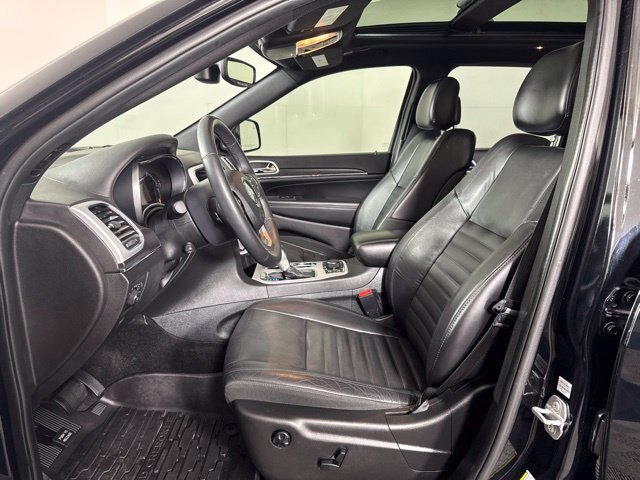 Used 2018 Jeep Grand Cherokee Limited AWD/4WD image 11