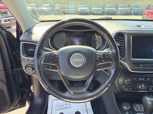 Used 2019 Jeep Cherokee Trailhawk w/ Cold Weather Group AWD/4WD image 25