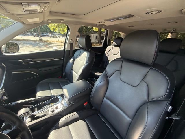 Used 2024 Kia Telluride S w/ S Sunroof Package image 16