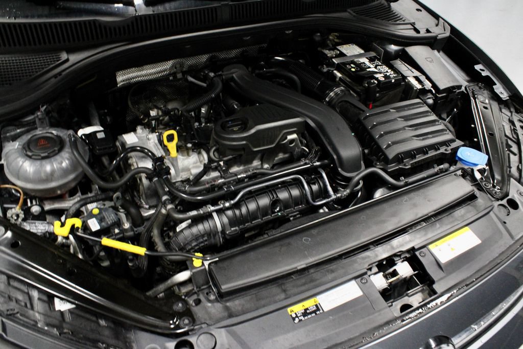 Used 2025 Volkswagen Jetta SE FWD image 15