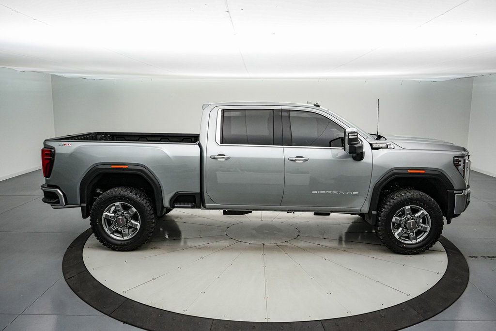 Used 2025 GMC Sierra 2500 SLT w/ SLT Premium Package image 6