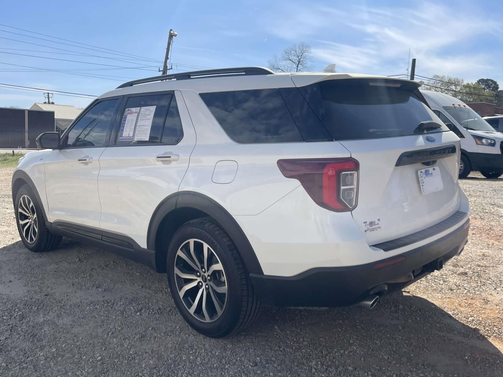 Certified 2023 Ford Explorer ST-Line w/ Class IV Trailer Tow Package image 3