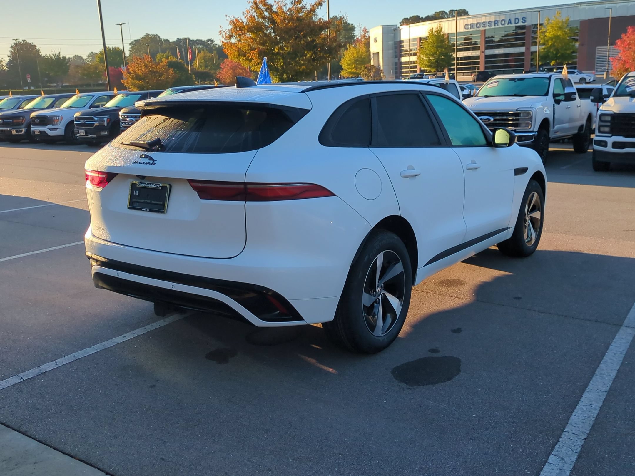 Used 2025 Jaguar F-PACE R-Dynamic S AWD/4WD image 4
