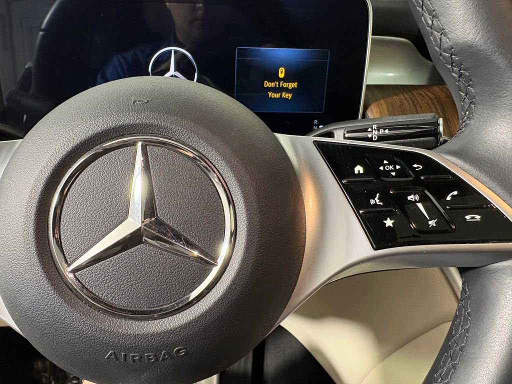 Used 2024 Mercedes-Benz GLC 300 4MATIC image 22