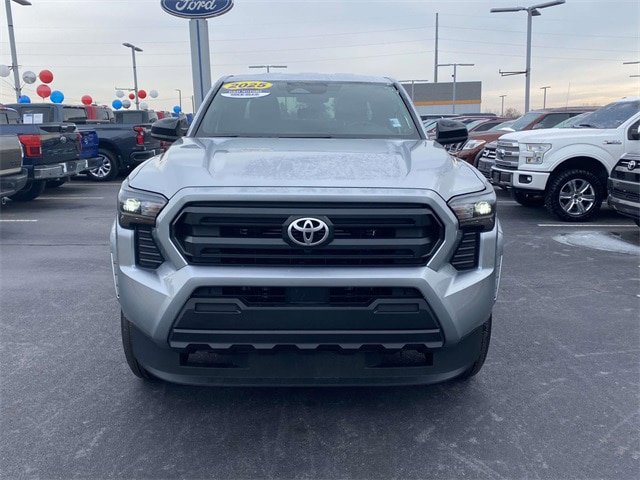 Used 2025 Toyota Tacoma SR RWD image 2
