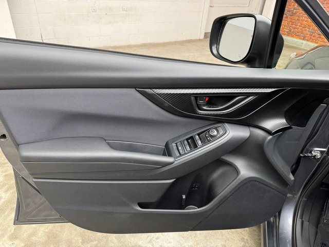 Used 2021 Subaru Crosstrek 2.0i Premium image 11