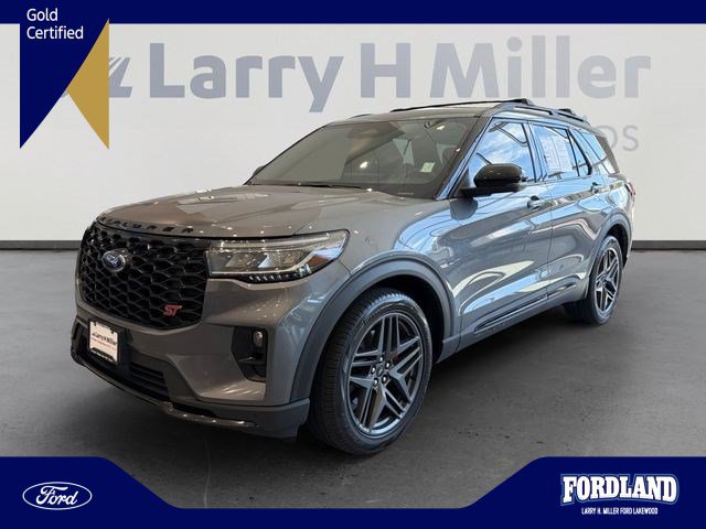 Certified 2025 Ford Explorer ST AWD/4WD image 1