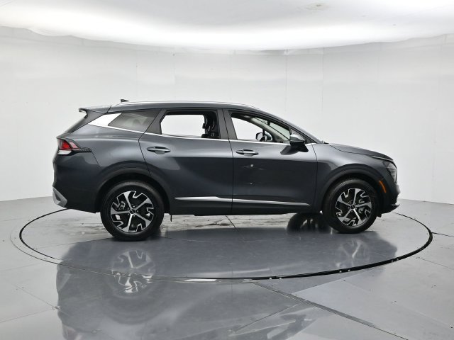 Used 2025 Kia Sportage EX AWD/4WD image 2
