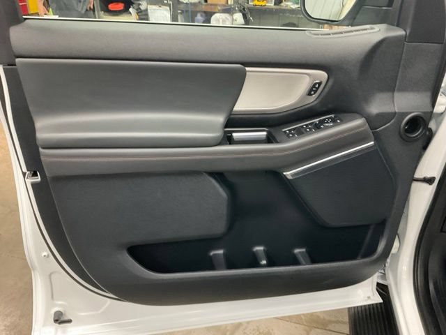 Certified 2025 Ford Expedition Max Active AWD/4WD image 5