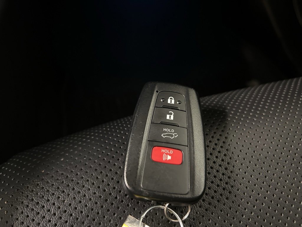 Used 2021 Toyota RAV4 Limited image 39