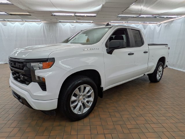 Used 2024 Chevrolet Silverado 1500 Custom AWD/4WD image 3
