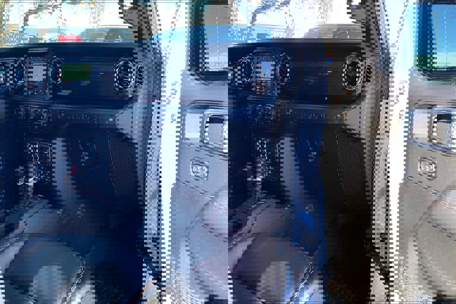 Used 2022 Jeep Wrangler Unlimited Rubicon image 18