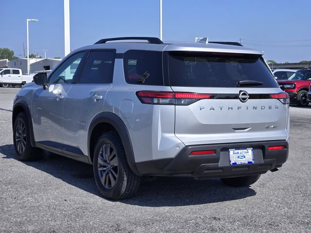 Used 2022 Nissan Pathfinder SV AWD/4WD image 5
