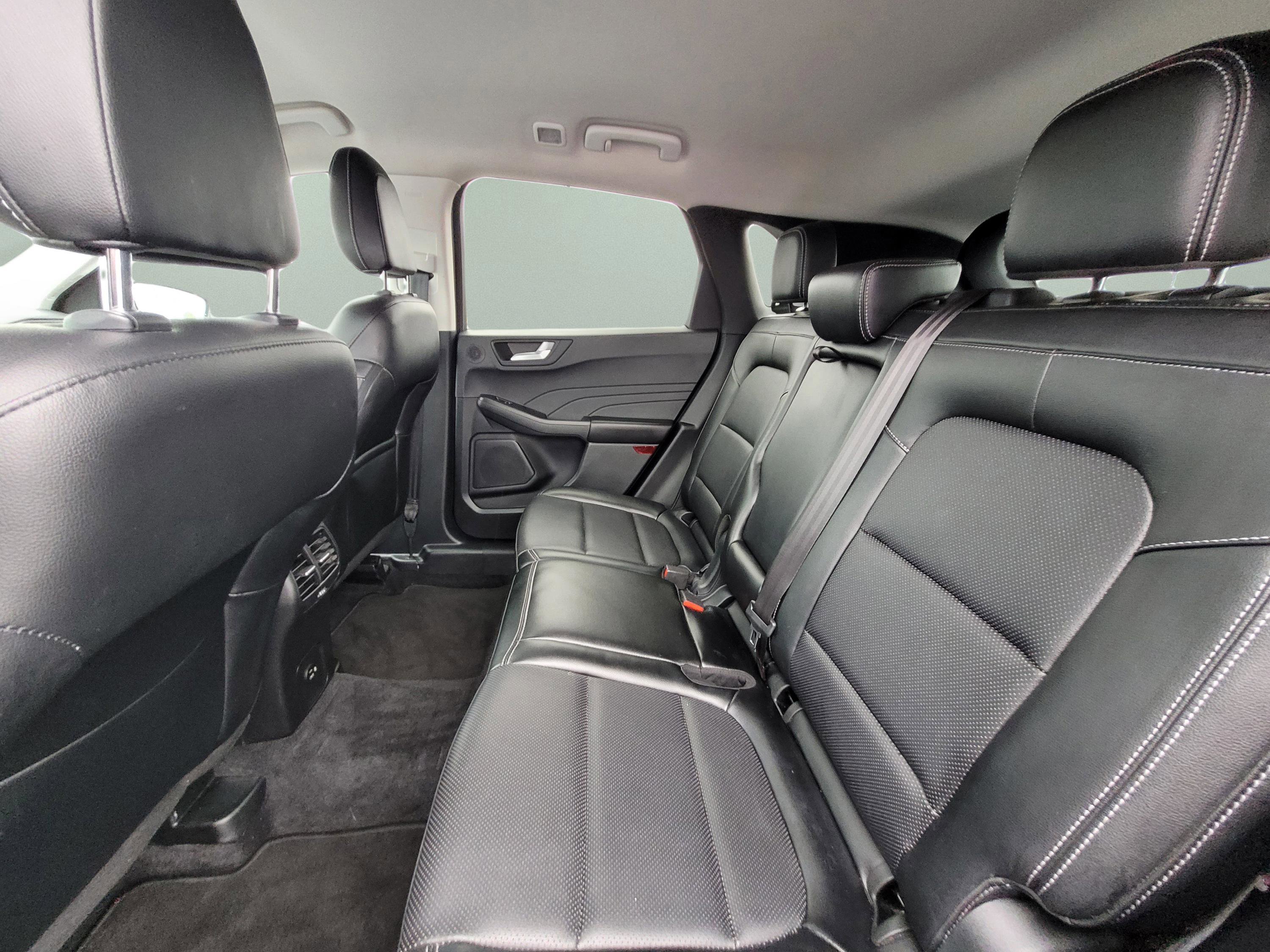 Certified 2022 Ford Escape SEL w/ Technology Package AWD/4WD image 17
