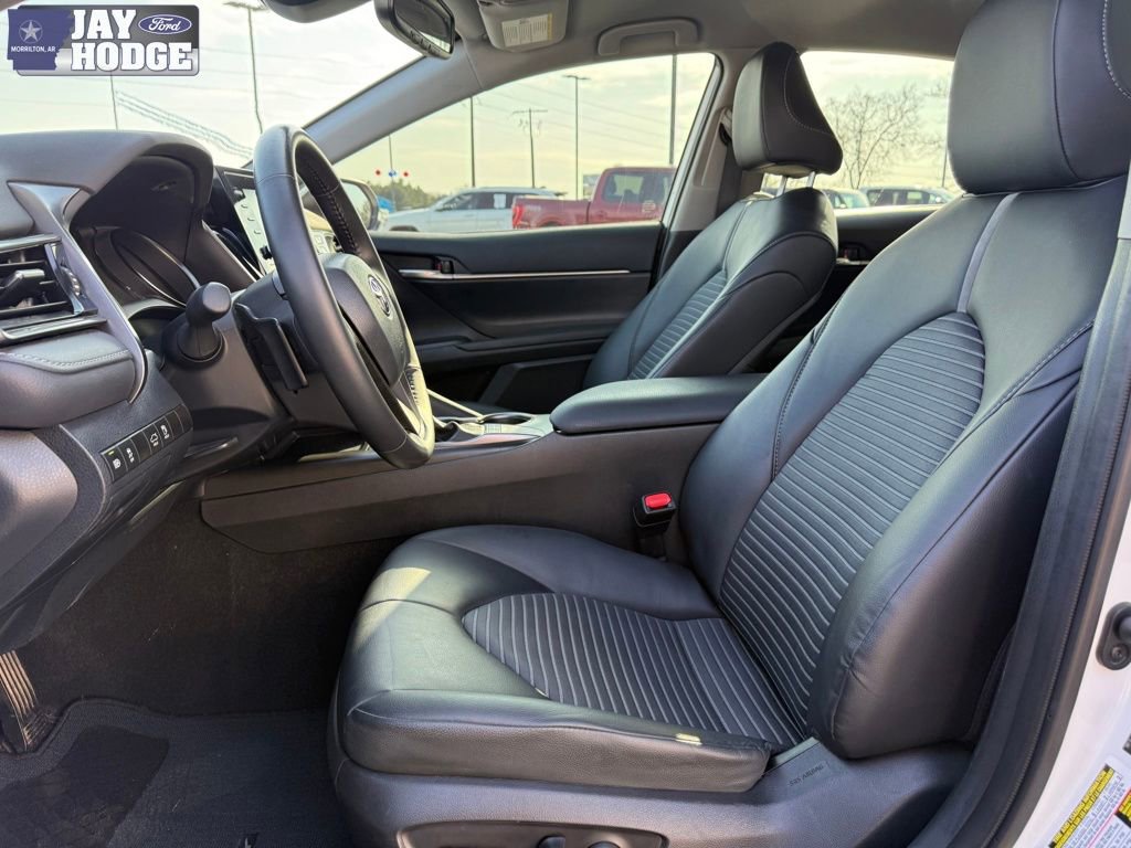 Used 2024 Toyota Camry SE w/ Convenience Package image 9