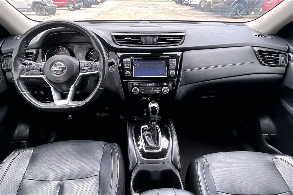 Used 2017 Nissan Rogue SL w/ SL Premium Package image 7