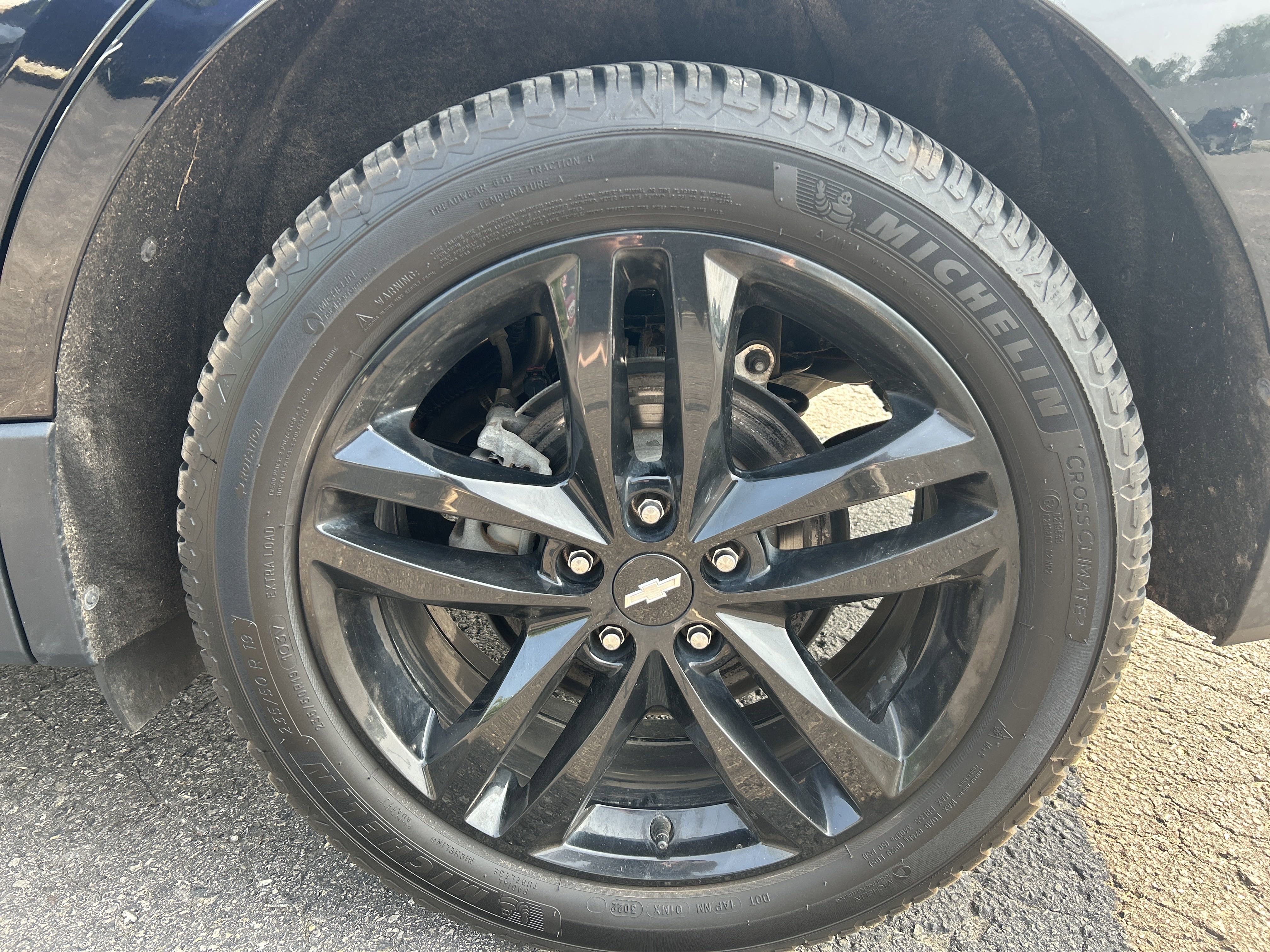 Used 2020 Chevrolet Equinox LT w/ Midnight Edition image 35