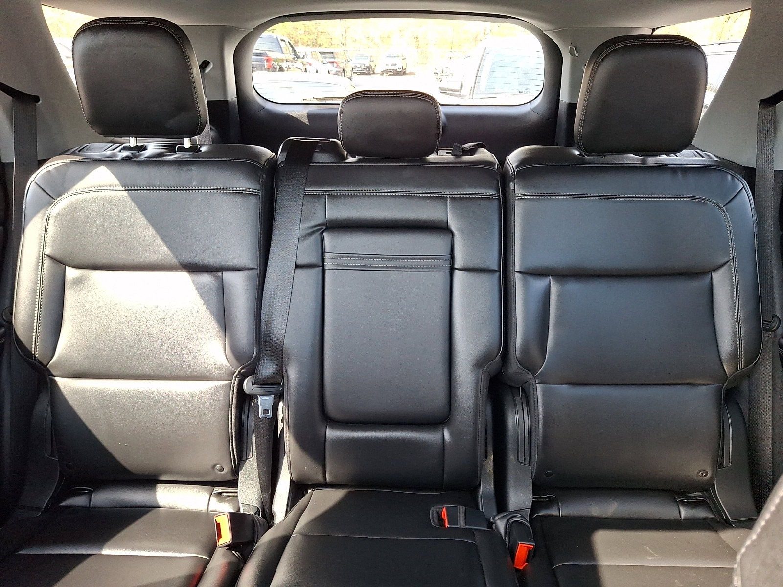 Certified 2022 Ford Explorer XLT w/ Equipment Group 202A AWD/4WD image 19