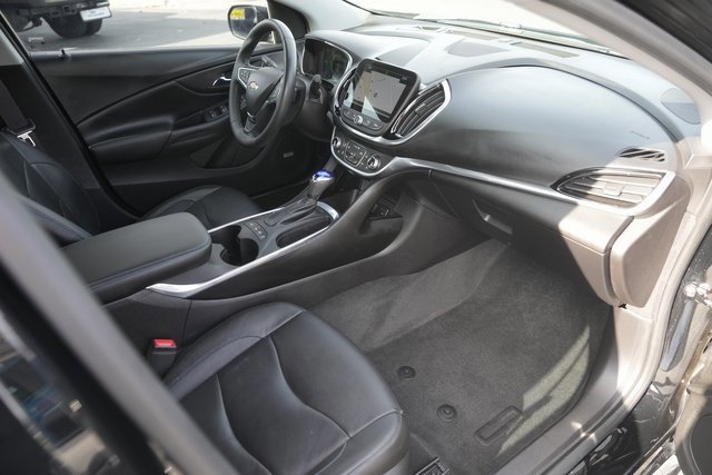 Used 2017 Chevrolet Volt Premier w/ Driver Confidence II Package image 17