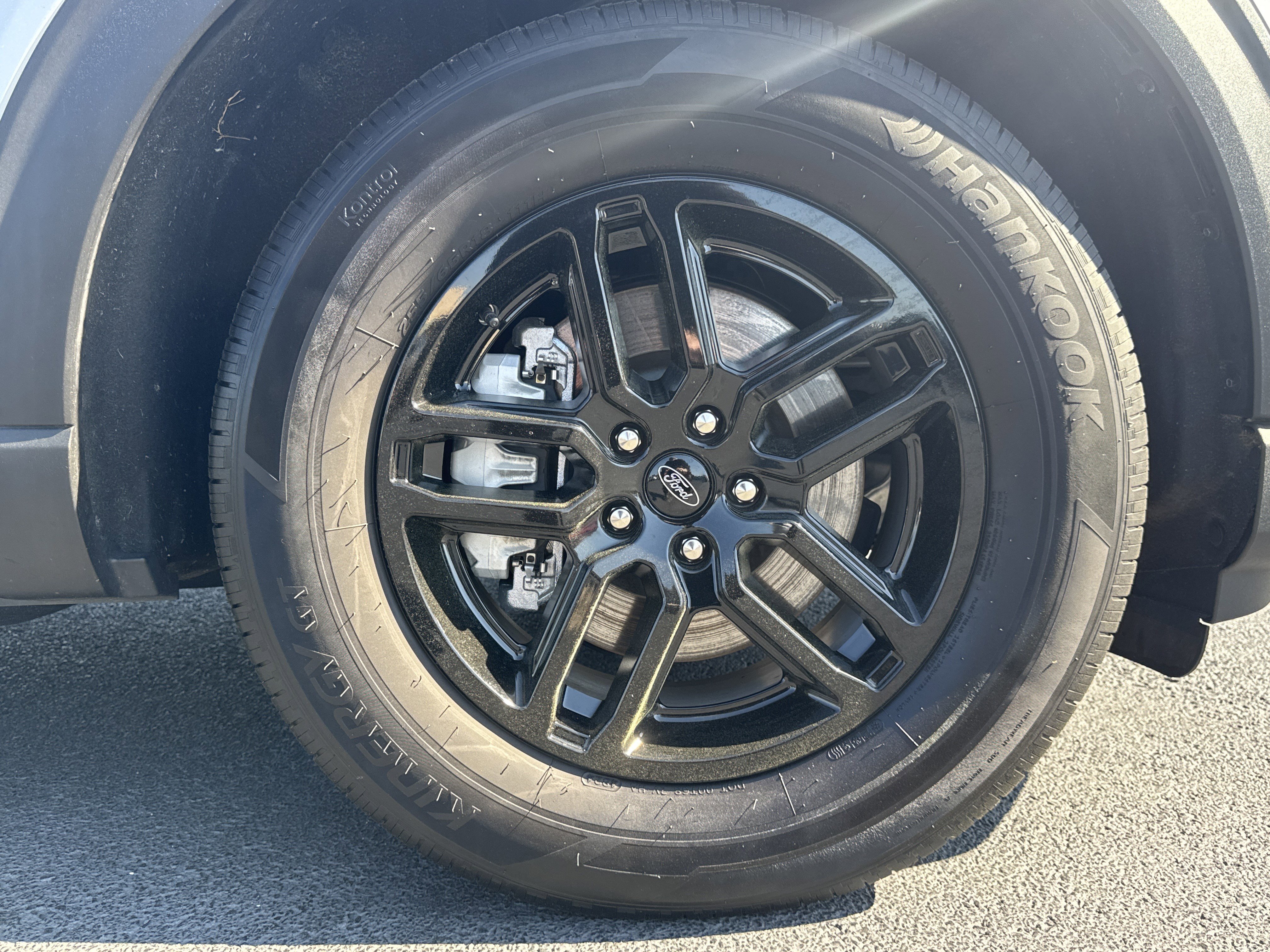 Certified 2025 Ford Explorer Active w/ Active Comfort Package image 14