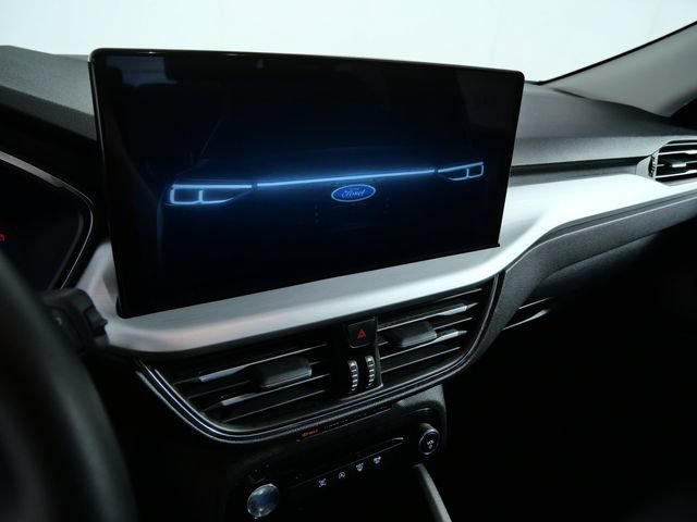 Certified 2025 Ford Escape Platinum AWD/4WD image 17