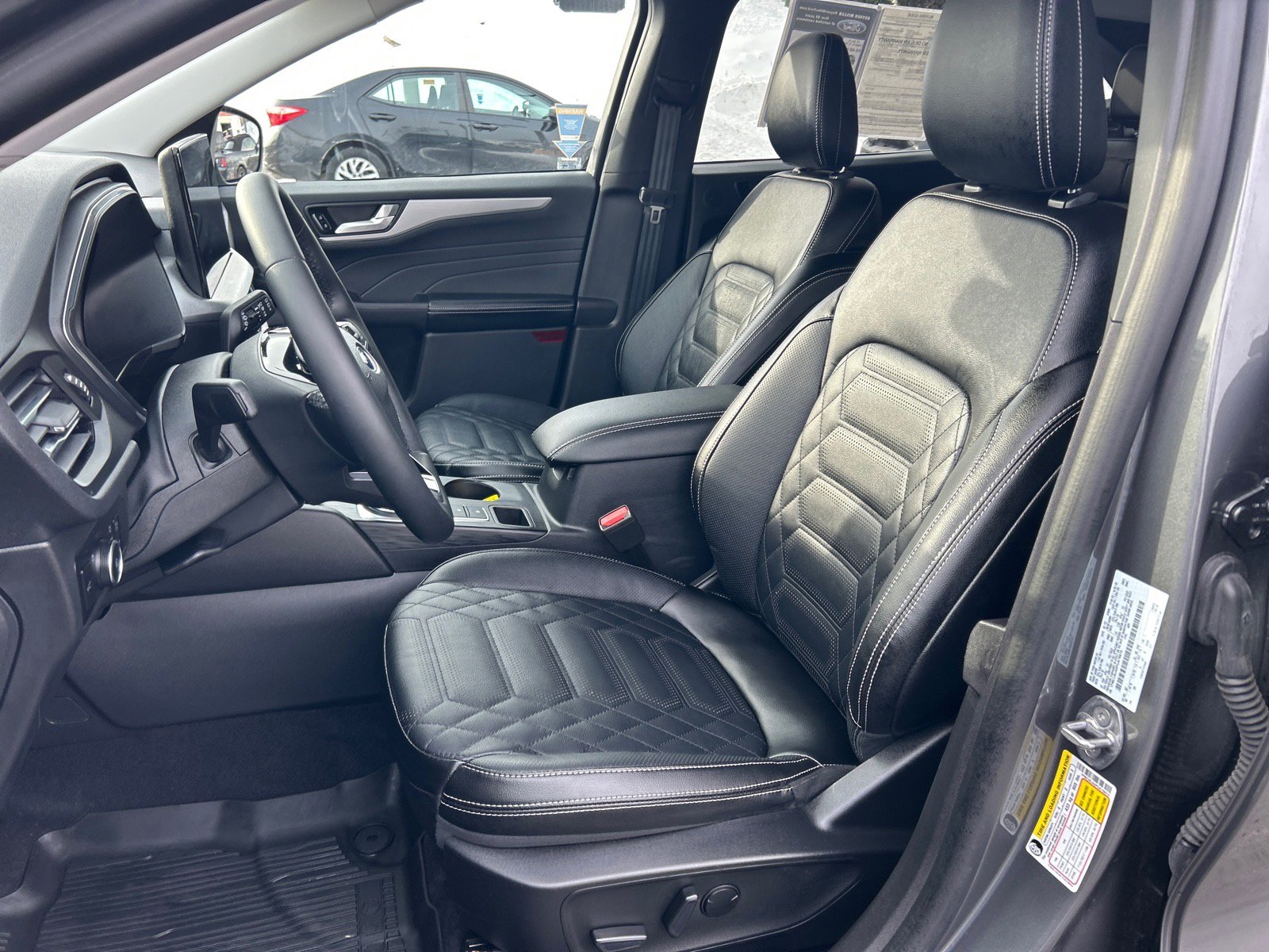 Certified 2023 Ford Escape Platinum w/ Premium Technology Package image 7