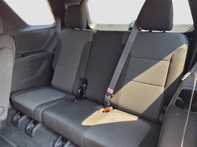Used 2023 Chevrolet Traverse LT FWD image 22