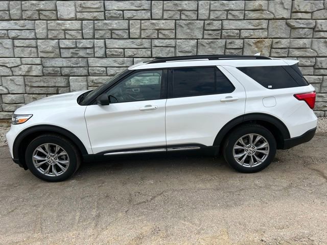 Certified 2023 Ford Explorer XLT w/ Equipment Group 202A image 5