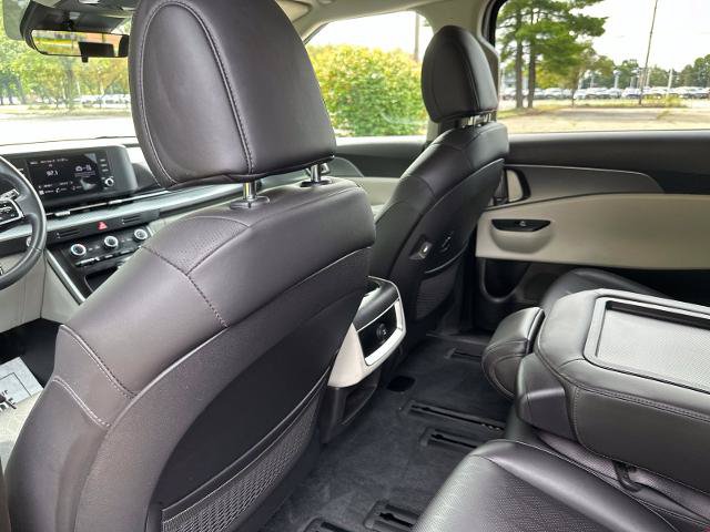 Used 2024 Kia Carnival LX FWD image 25