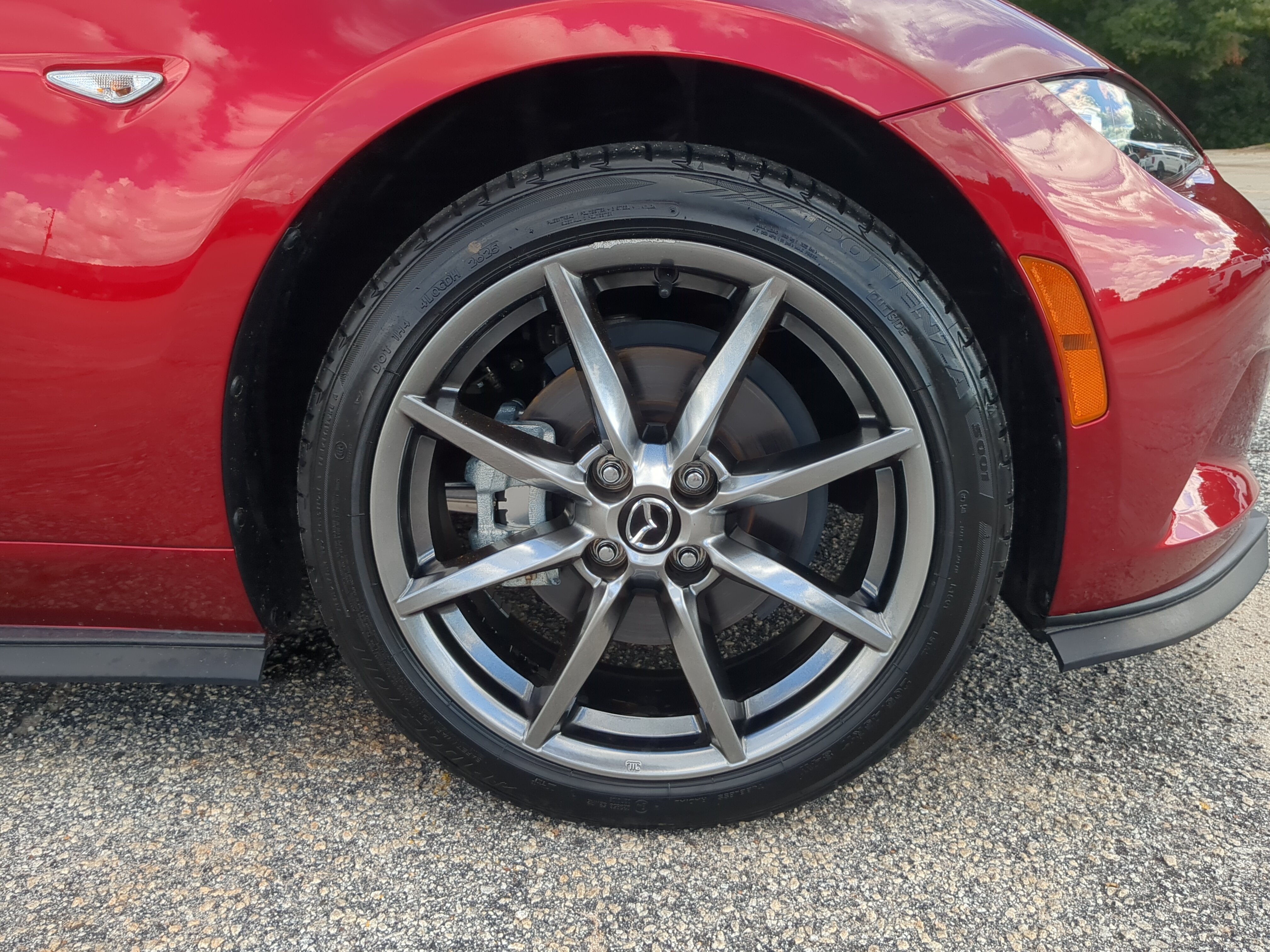 Used 2022 MAZDA MX-5 Miata Grand Touring w/ Weather Package RWD image 9