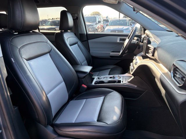 Certified 2023 Ford Explorer XLT w/ Equipment Group 202A AWD/4WD image 11
