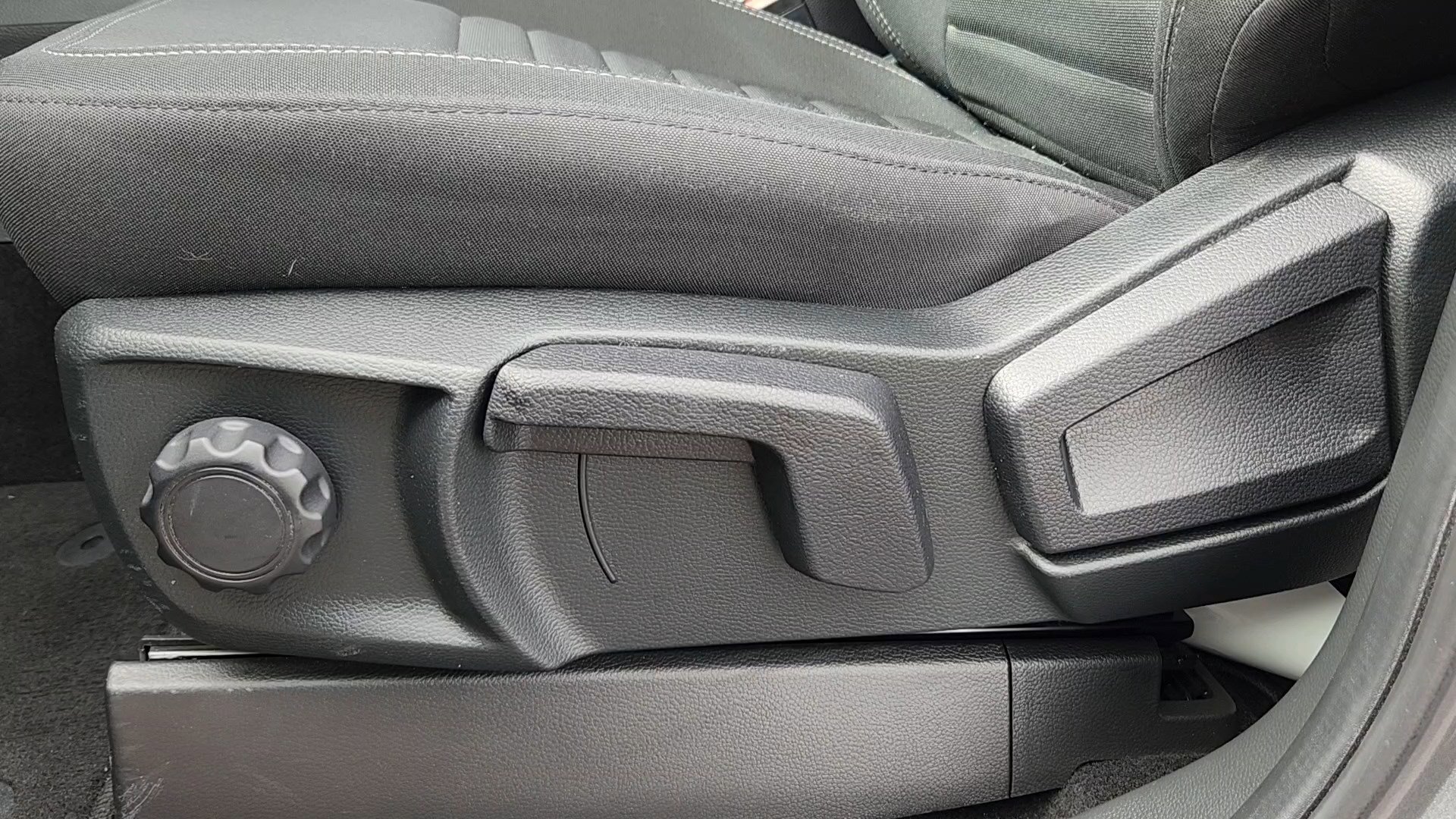 Certified 2022 Ford Ranger XLT w/ Equipment Group 301A Mid image 9