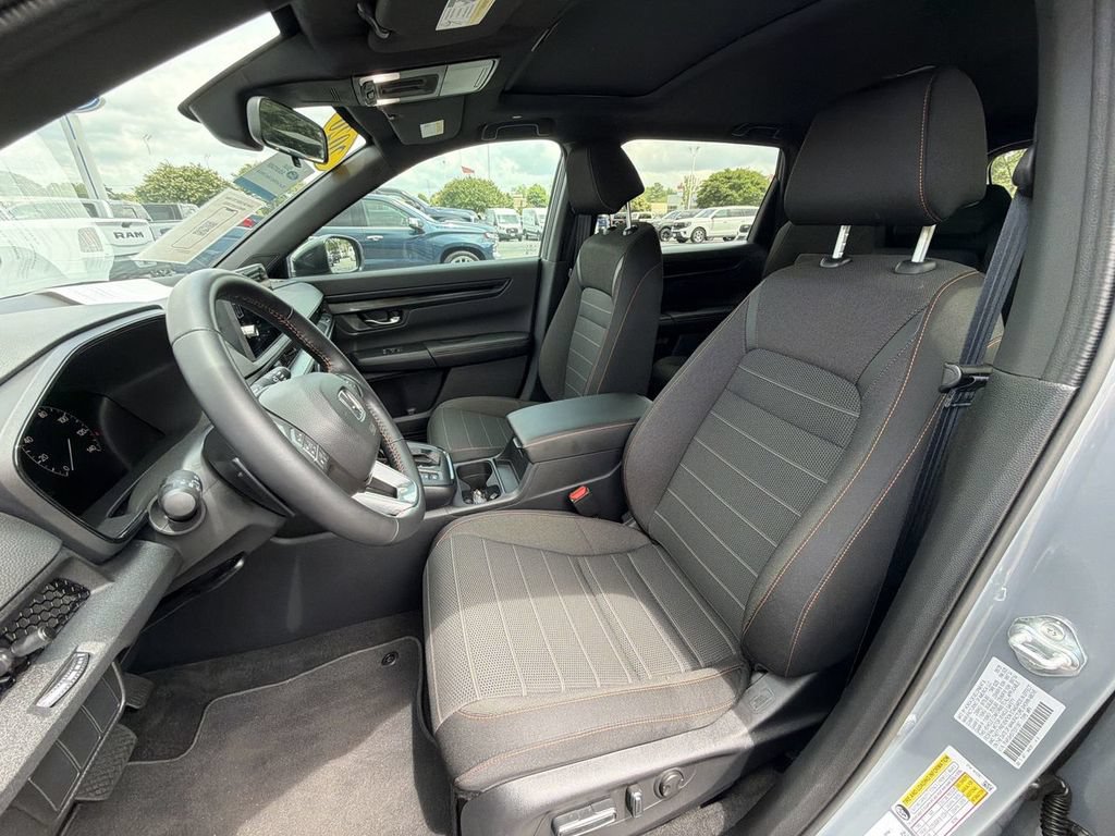 Used 2026 Honda CR-V Sport image 11