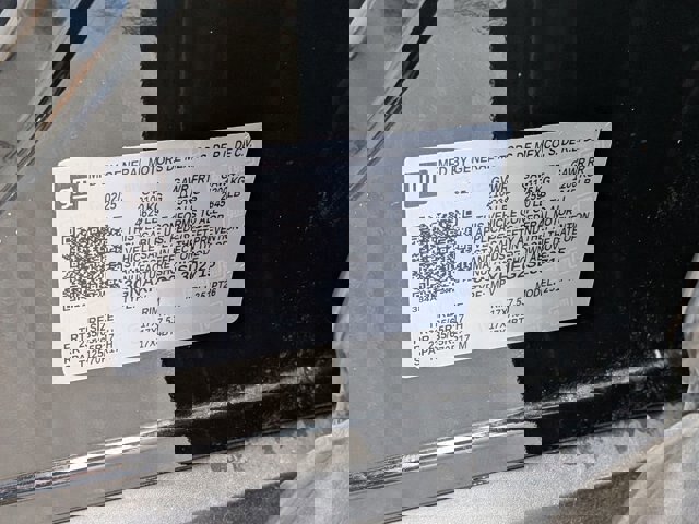 Used 2025 Chevrolet Equinox LT image 36