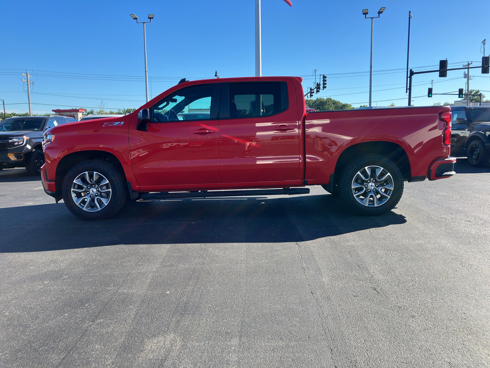 Used 2021 Chevrolet Silverado 1500 RST AWD/4WD image 3