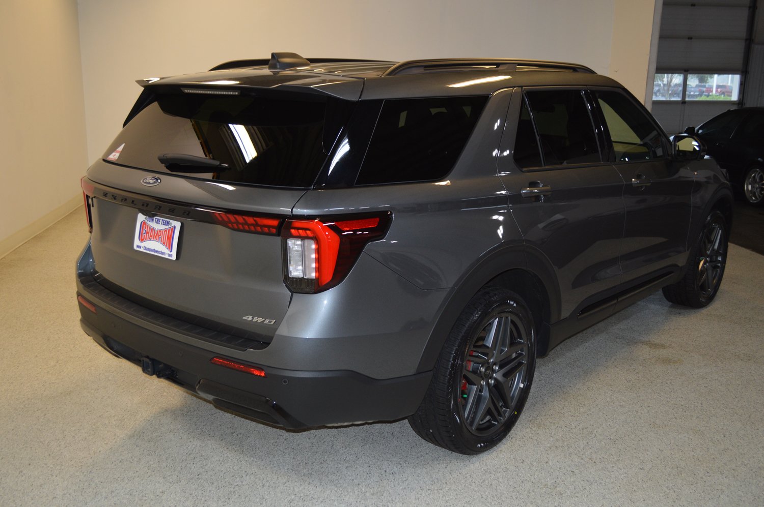 Certified 2025 Ford Explorer ST-Line w/ ST-Line Street Pack AWD/4WD image 3