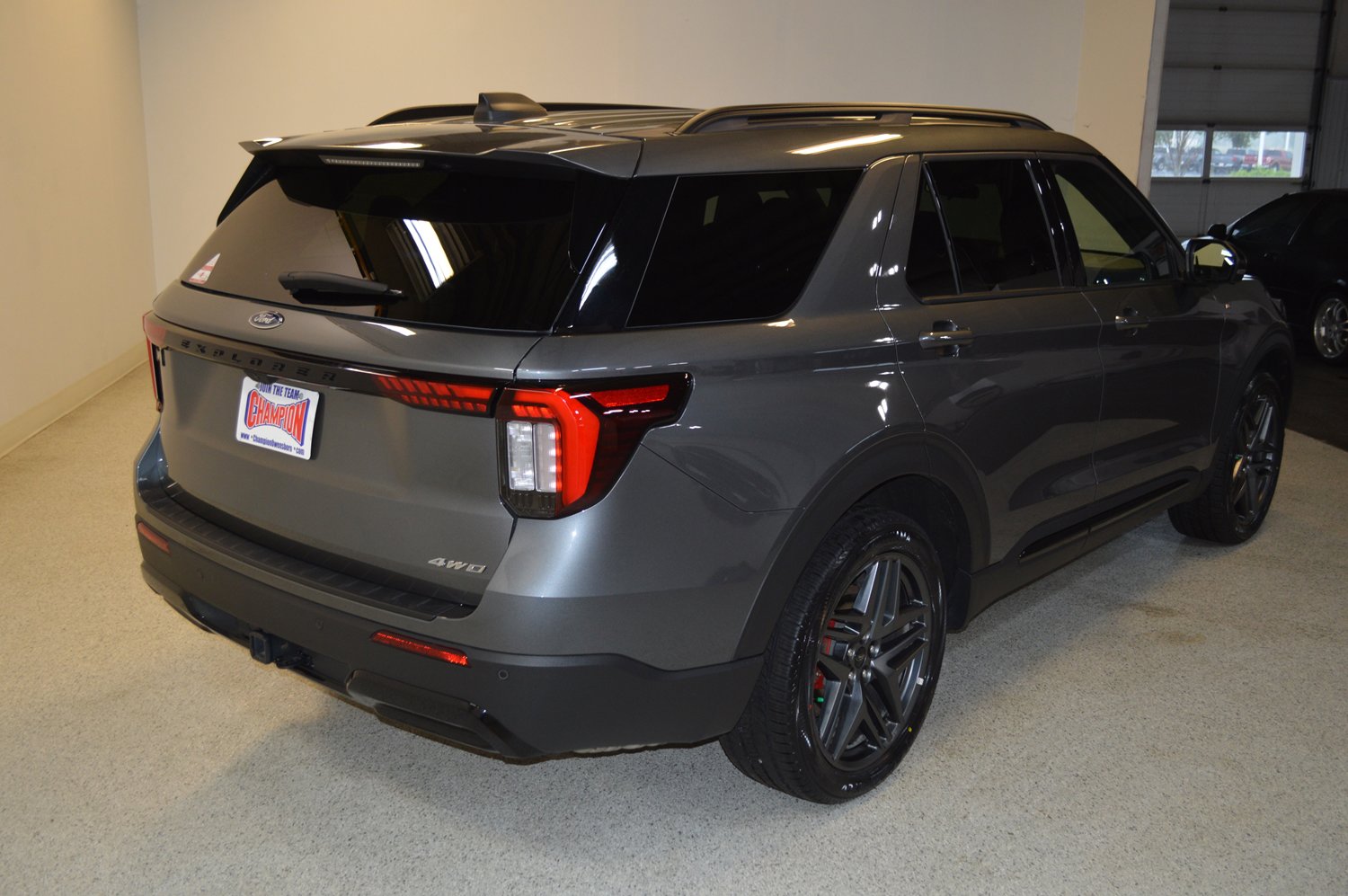 Certified 2025 Ford Explorer ST-Line w/ ST-Line Street Pack AWD/4WD image 3