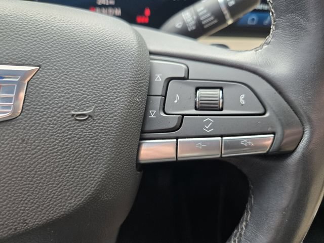 Used 2024 Cadillac XT4 Luxury w/ Cold Weather Package FWD image 29