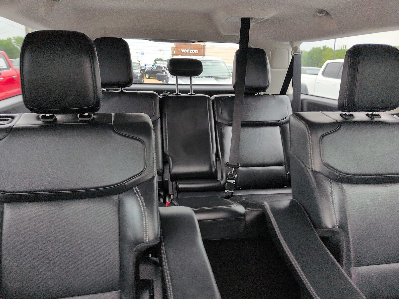Certified 2025 Ford Expedition Max Platinum w/ Driver's Package AWD/4WD image 11