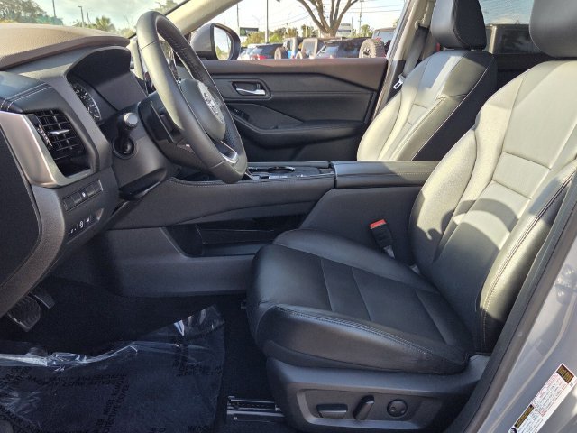 Used 2023 Nissan Rogue SL w/ SL Premium Package FWD image 12