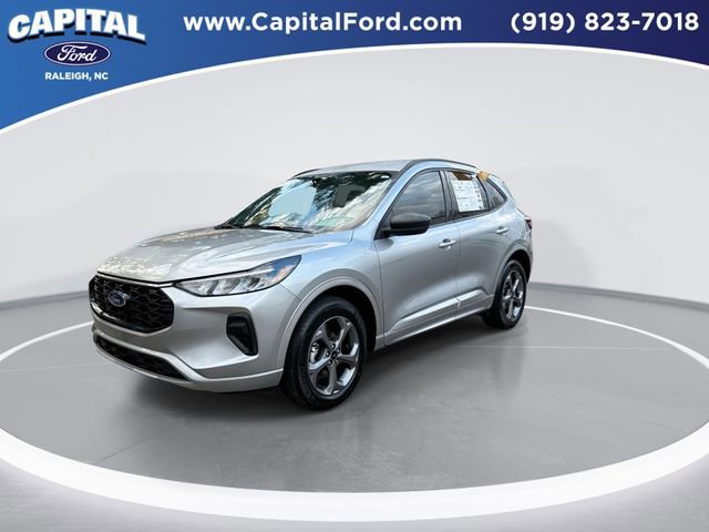Certified 2024 Ford Escape ST-Line w/ Tech Pack #1 AWD/4WD image 2