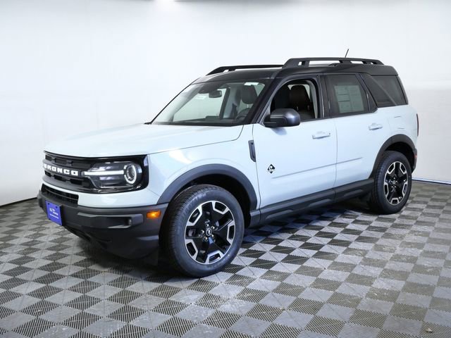 Certified 2022 Ford Bronco Sport Outer Banks w/ Tech Package AWD/4WD image 5