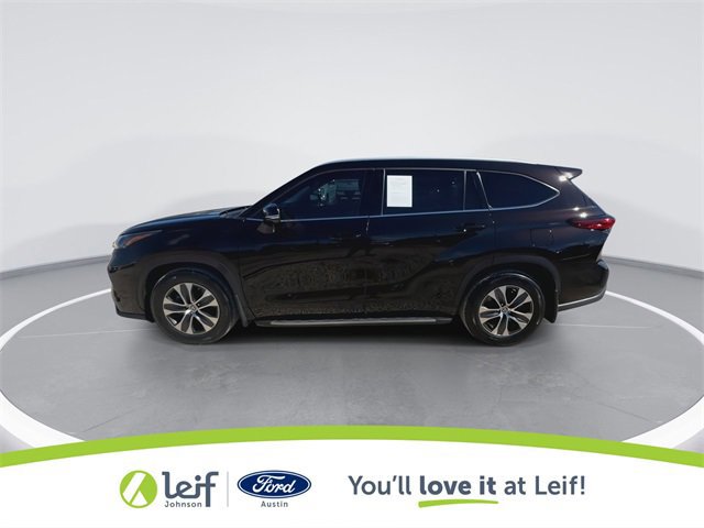 Used 2022 Toyota Highlander XLE image 10