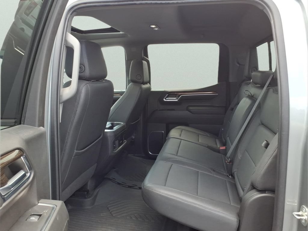 Used 2023 Chevrolet Silverado 1500 RST AWD/4WD image 12