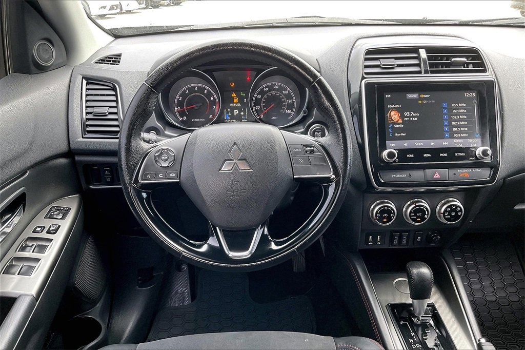 Used 2022 Mitsubishi Outlander Sport SE image 8