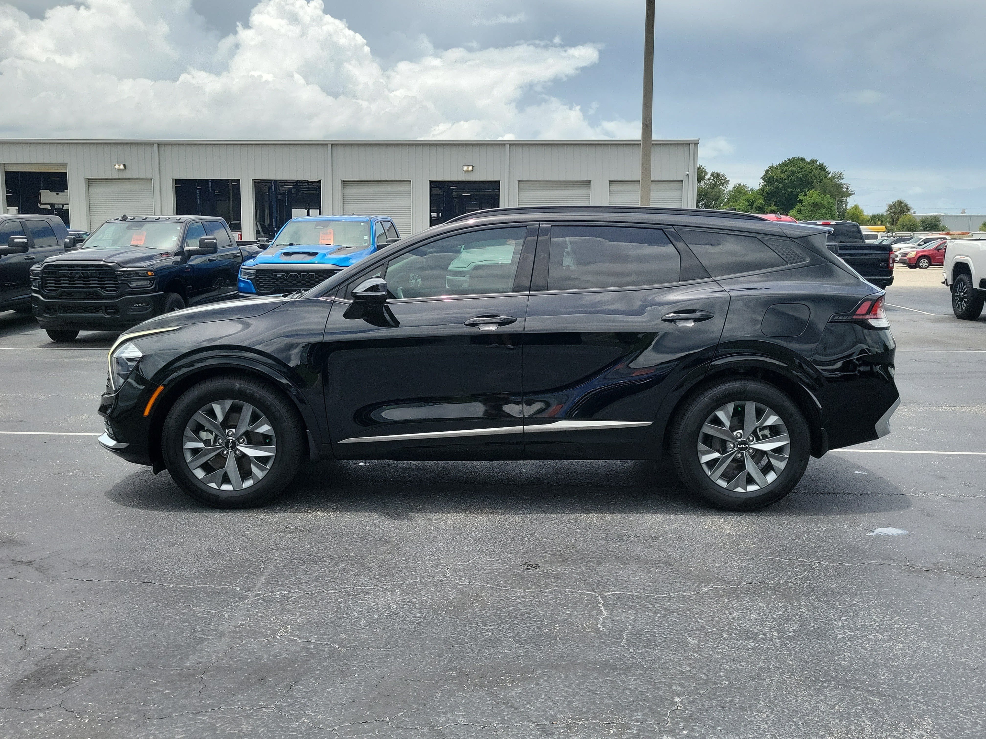 Used 2023 Kia Sportage SX FWD image 6