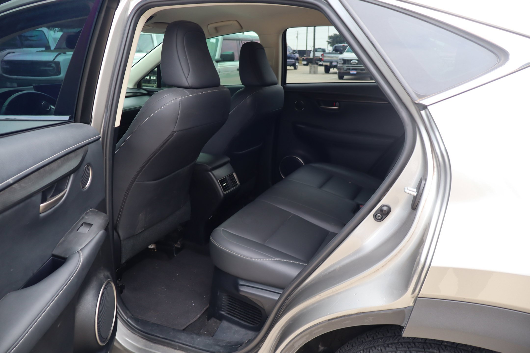 Used 2017 Lexus NX 200t FWD image 27