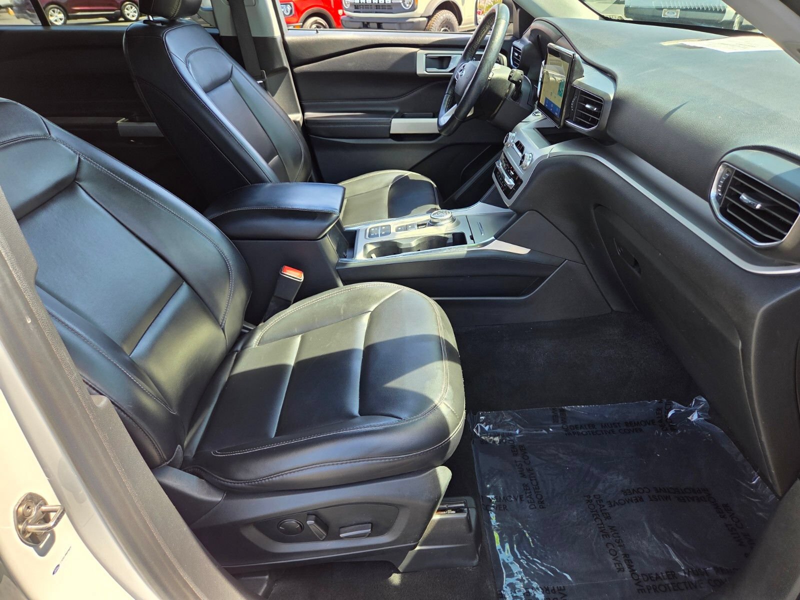 Certified 2021 Ford Explorer XLT w/ Equipment Group 202A RWD image 16