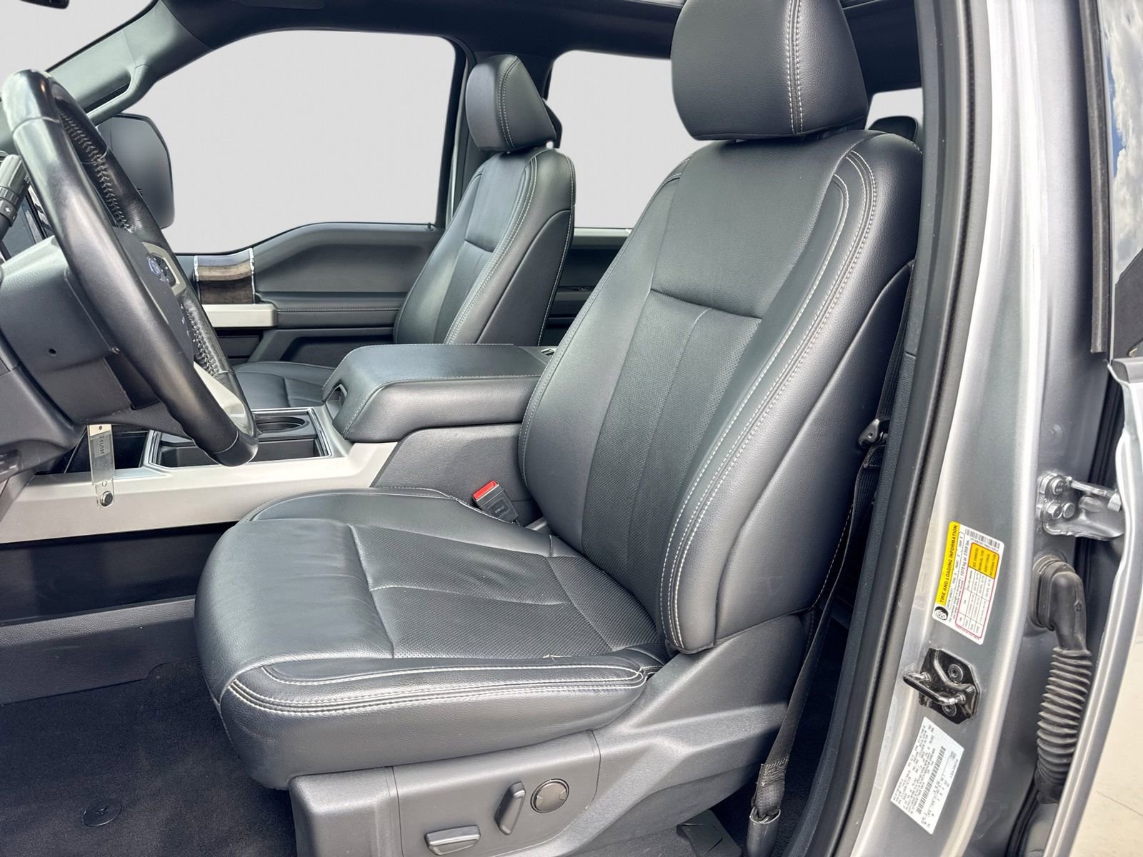 Certified 2022 Ford F250 Lariat AWD/4WD image 20