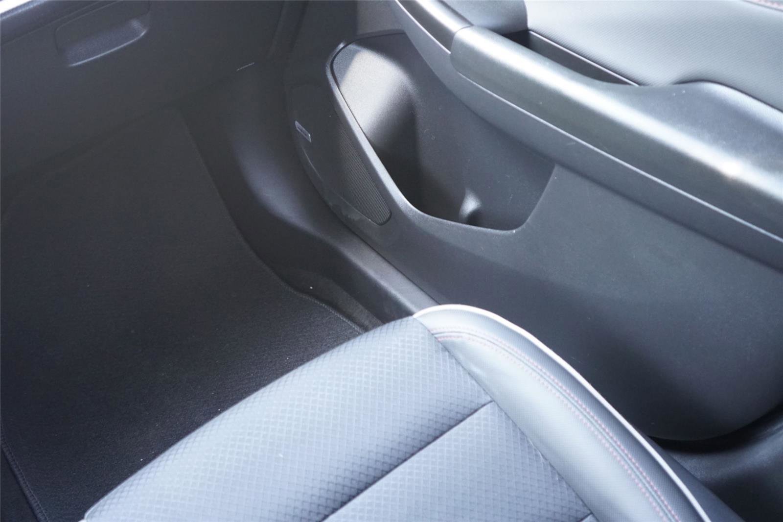 Used 2021 Chevrolet TrailBlazer RS w/ Technology Package FWD image 27